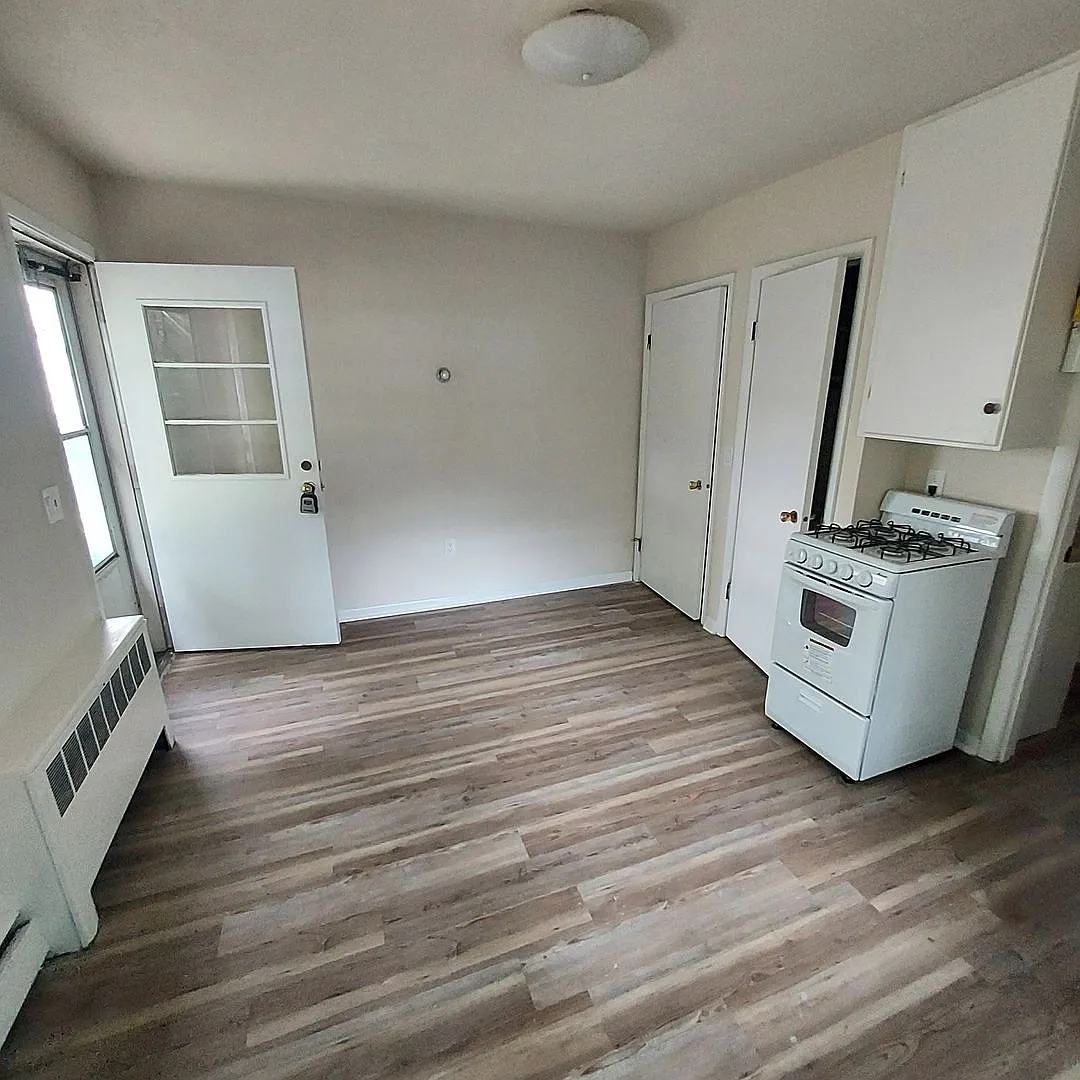 601 W. Springfield — Photo 1