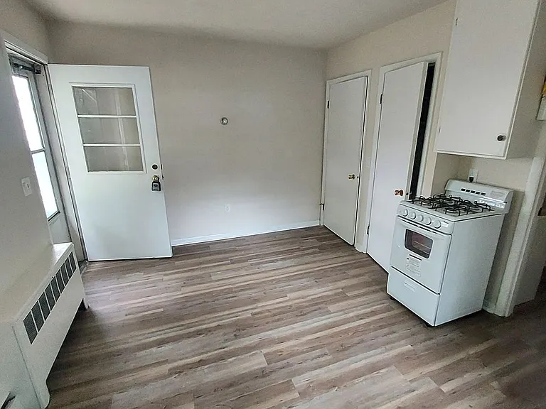 601 W Springfield Ave — Photo 1