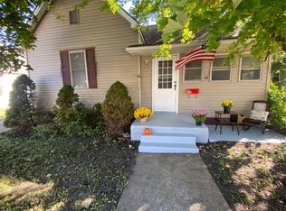 437 N 8th Ave, Canton, IL 61520