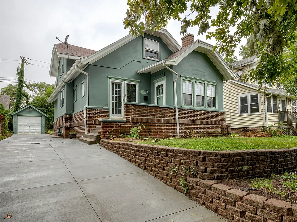 2516 N 48th St