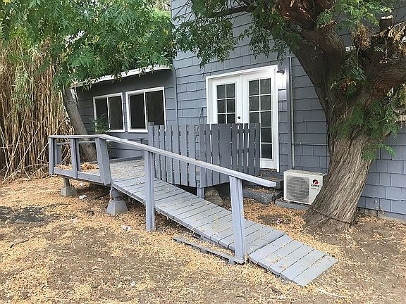 2nd image of 661 N Sunrise Ave