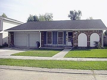 1st image of 836 Fairfield Ave