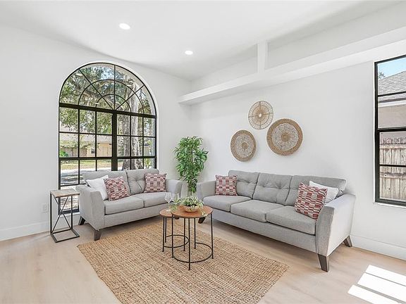 3rd image of 10412 Nightengale Dr
