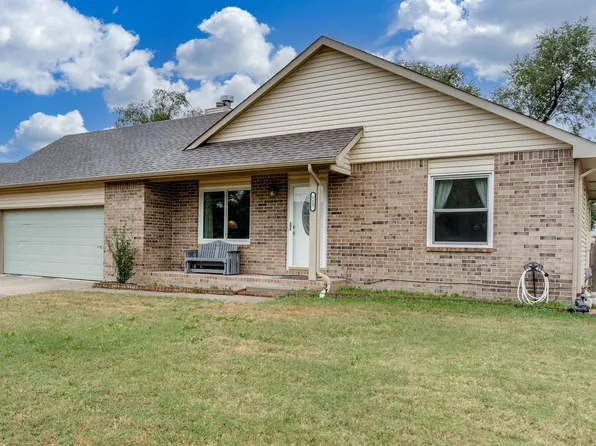 113 N Queen Ave, Maize, KS 67101