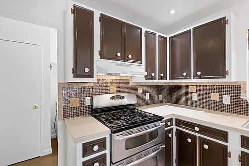 1211 Delano St Photo 1