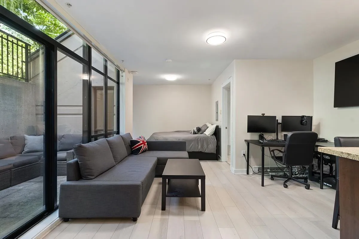 Studio, 476 sqft, $2,795 — Photo 4