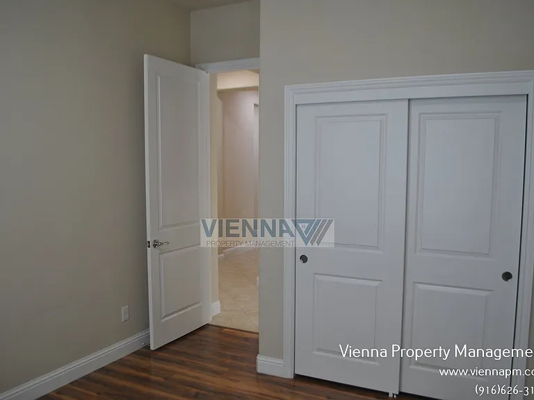 2101 Harpford Dr — Photo 23