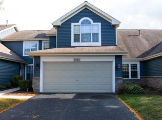1042 Ridgefield Cir #1042, Carol Stream, IL 60188