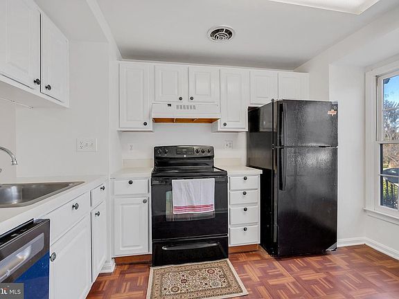 5th image of 20224 Ravensdale Ct