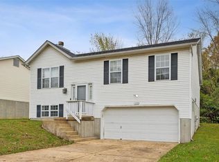 147 Fenton Xing, Fenton, MO 63026