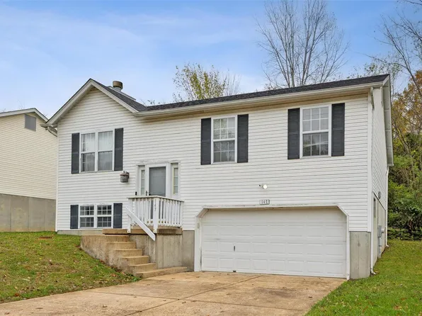 147 Fenton Xing, Fenton, MO 63026