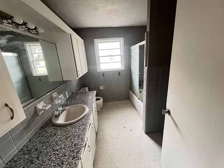 310 N Parson St — Photo 2