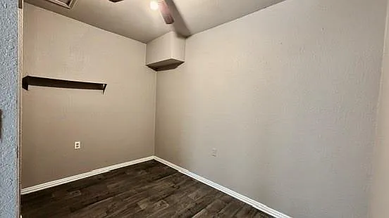 14700 Menifee St — Photo 19