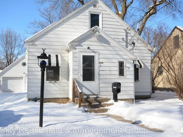 935 9th Ave SE, Rochester, MN 55904