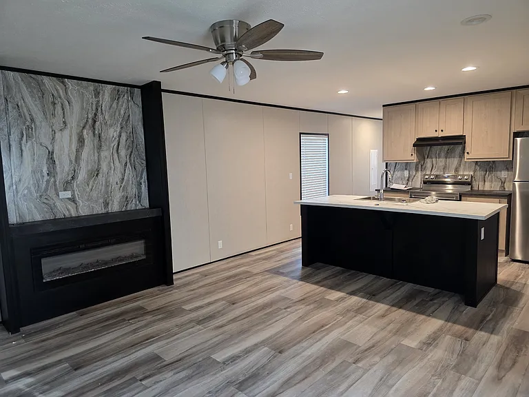 14 Bailey Ln — Photo 1