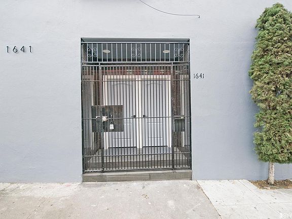 3rd image of 1641 La Salle Ave