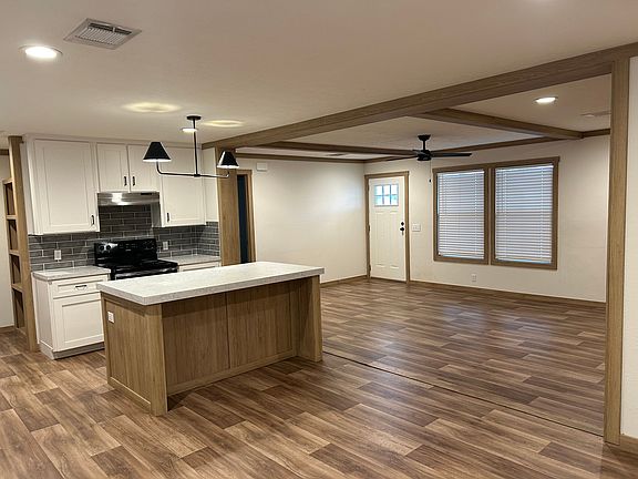 2nd image of 301 Diamond Dr Lot 301