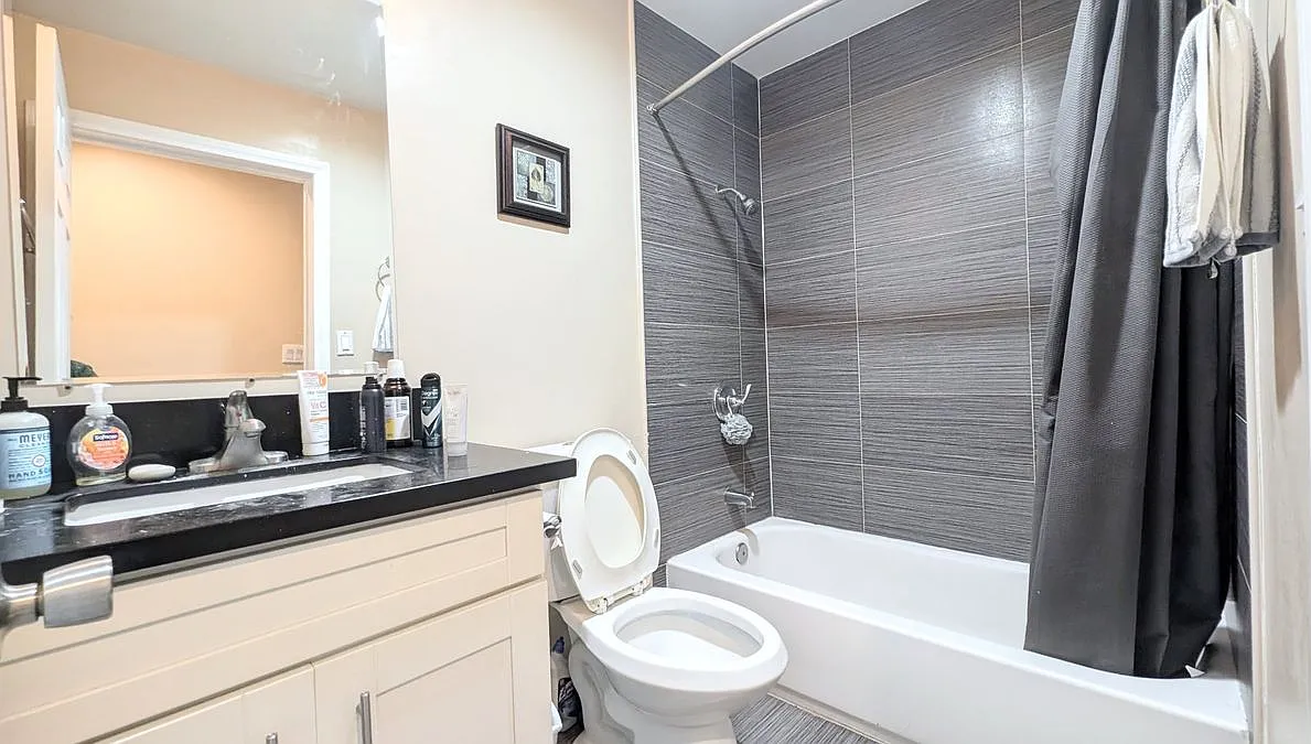5 bed, 3.0 bath, 1800 sqft, $1,075 — Photo 4