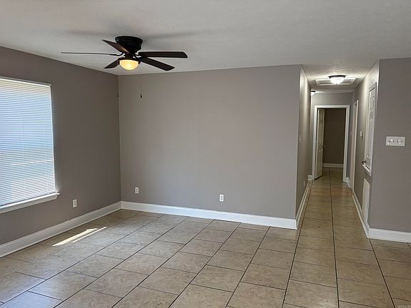 3rd image of 301 Clint Rd #B