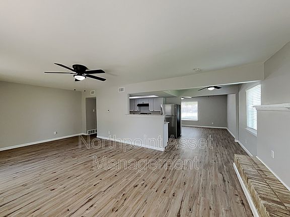 4th image of 3807 Laurel Canyon Dr