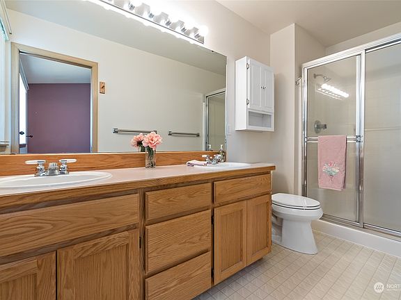 5th image of 11111 218th Avenue Ct E