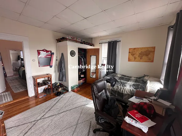 543 Broadway, Somerville, MA