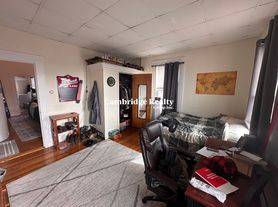 543 Broadway