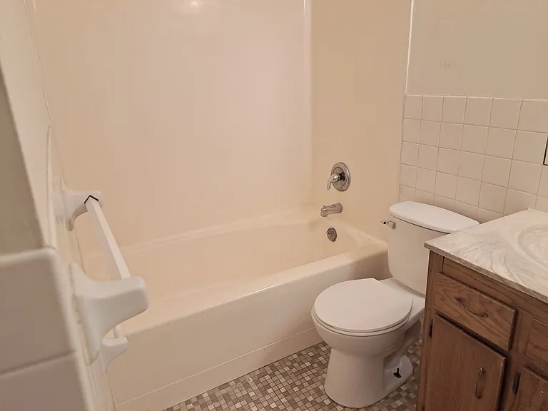 Apache Manor Apartments — Photo 62