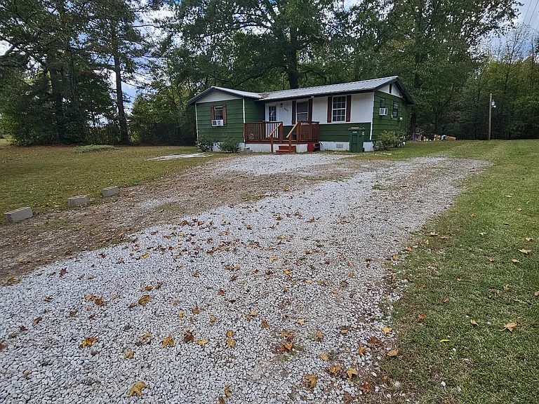2113 County Road 171 — Photo 1