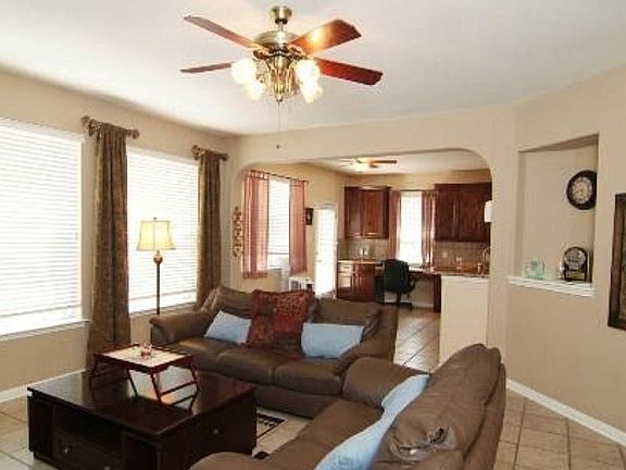 5th image of 26315 Cuyahoga Cir