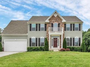 107 Louvain Dr, Hanover, PA 17331