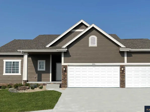 8623 178th St, Omaha, NE 68136