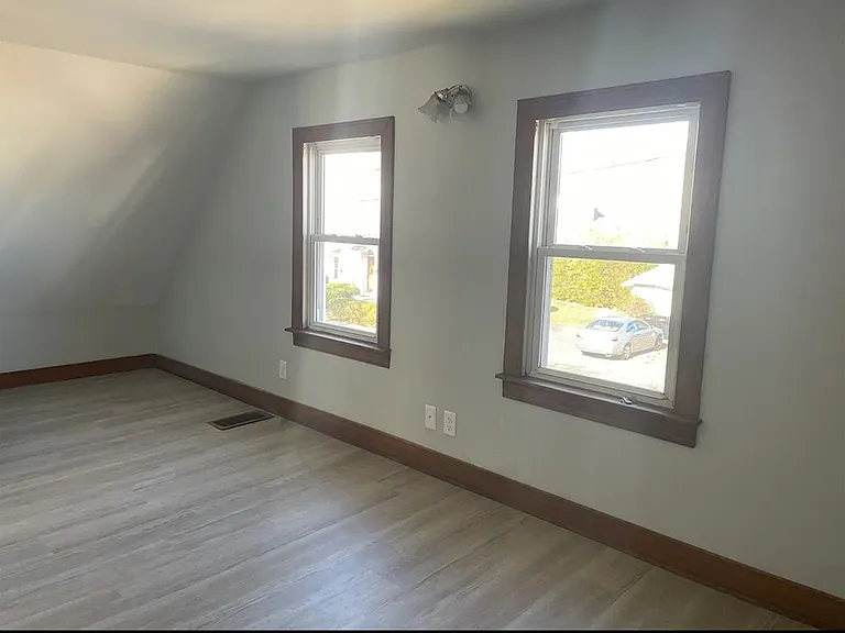 22 Legion Pkwy — Photo 17