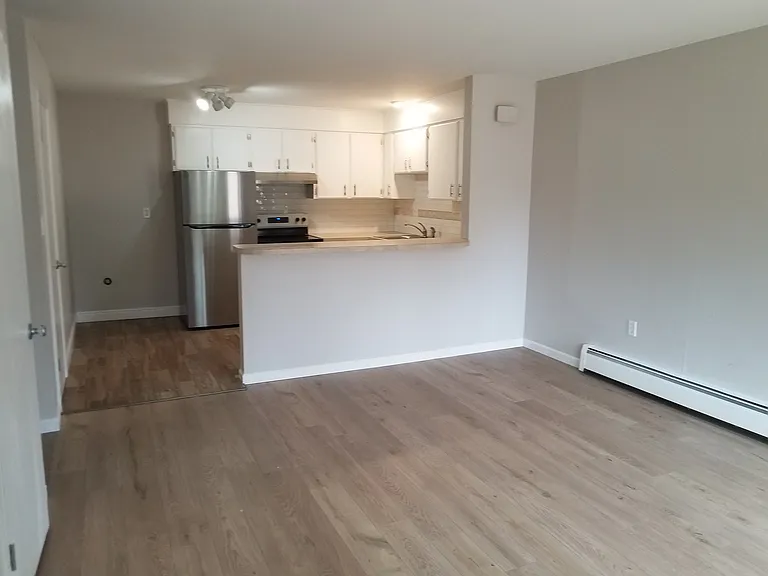 855 W Oxford Ave #4 — Photo 2