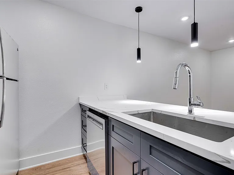 202 E 45th St #205 — Photo 12
