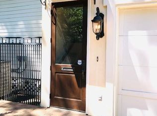535 W 32nd St #B, Houston, TX 77018