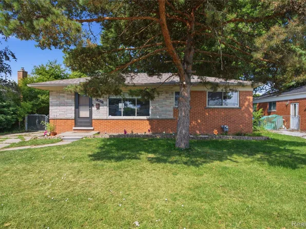 25031 Palomino Ave, Warren, MI 48089