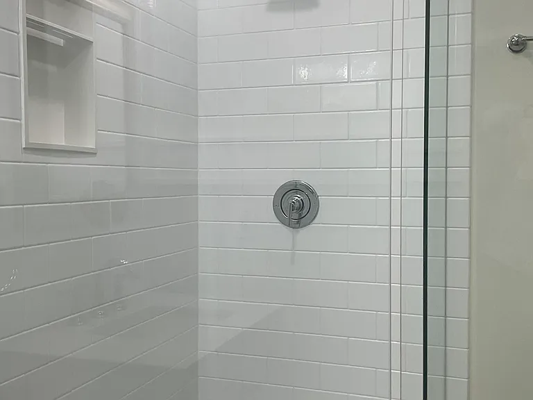 2501 Roswell Ave #105 — Photo 8