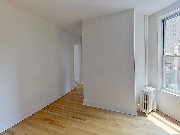 3rd image of 346 E 20th St APT 18