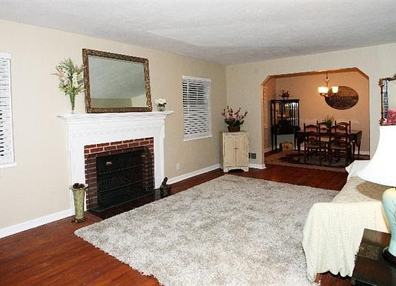 2nd image of 346 Wisteria Dr