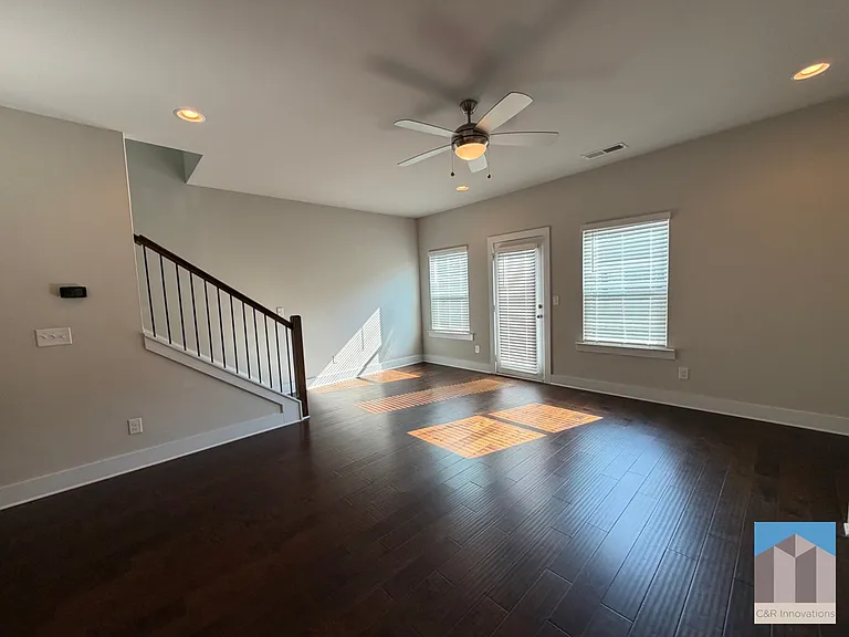 3782 Oxford Cir — Photo 12