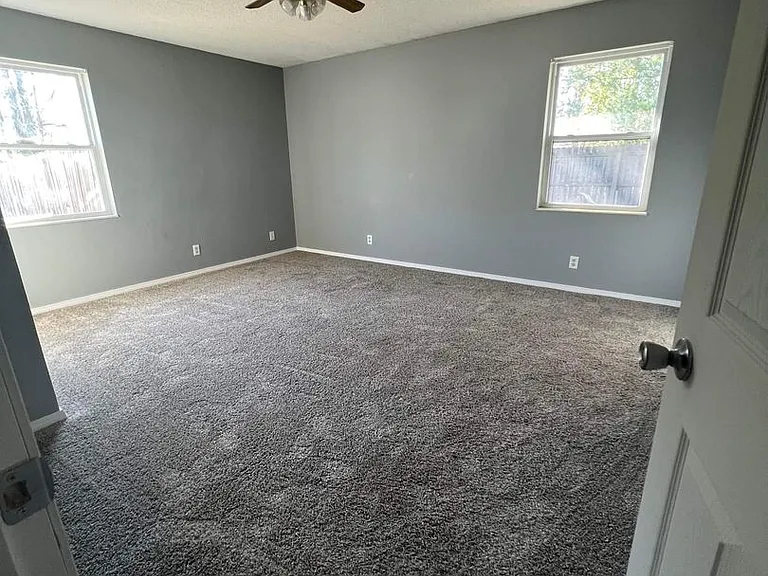 1601 Kiowa Dr — Photo 3