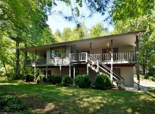 115 Indian Woods Trl, Laurel Park, NC 28739