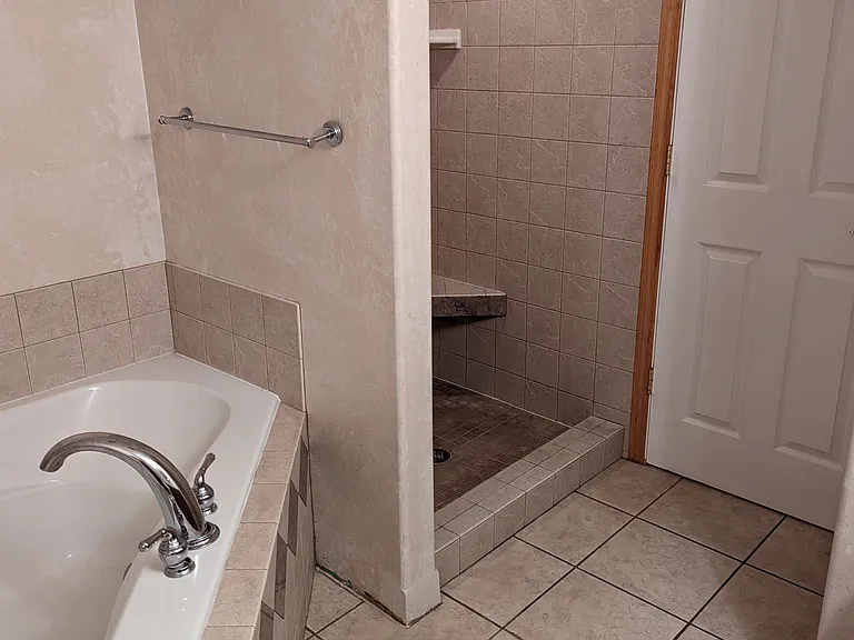 900 Marshall St #2 — Photo 5