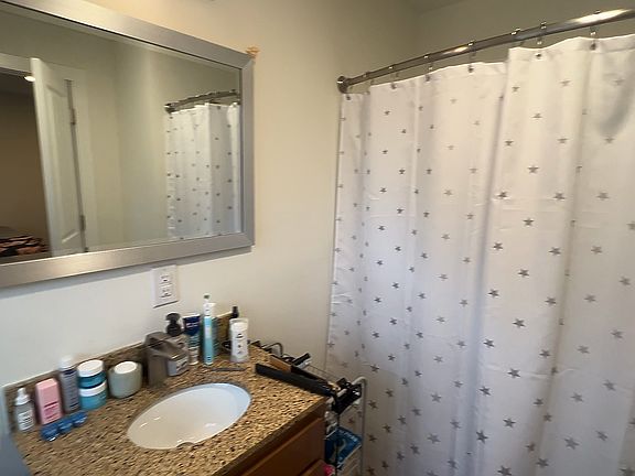 3rd image of 401 S Woodlawn Ave #Bcd3c1a05