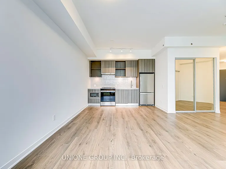 405 Dundas St W #336 — Photo 11