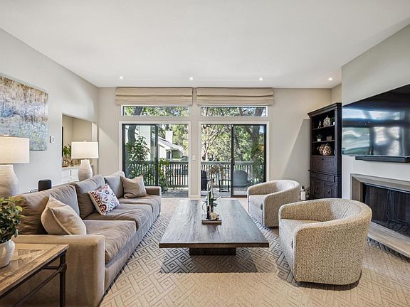2nd image of 35 Eucalyptus Knoll Street