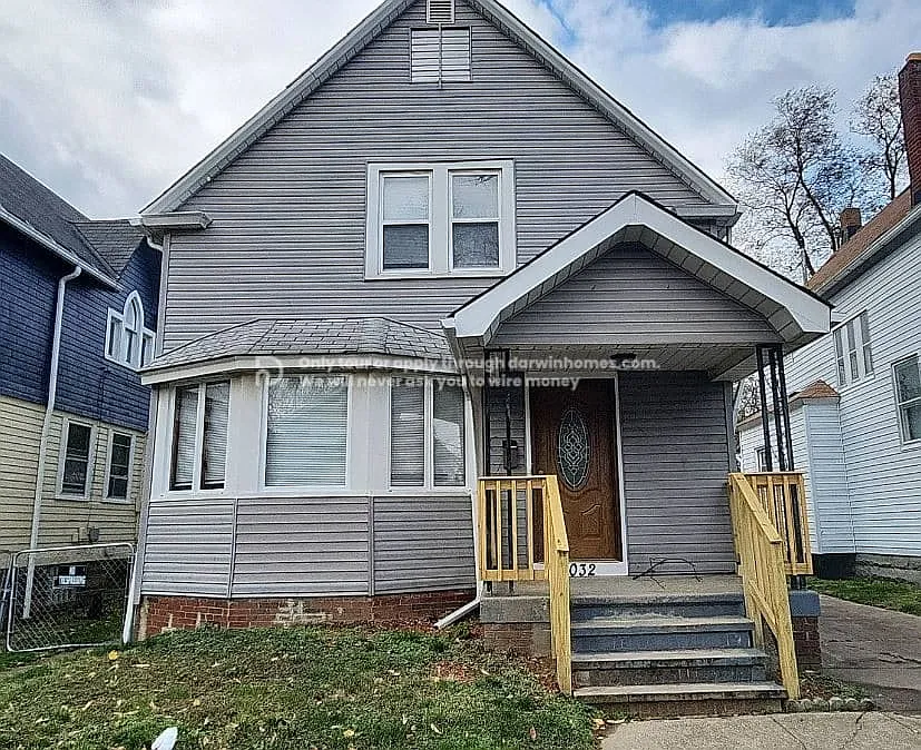 2032 W 91st St photo 1