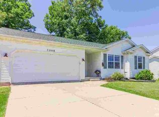 7068 Glen Oak Dr, Grand Blanc, MI 48439