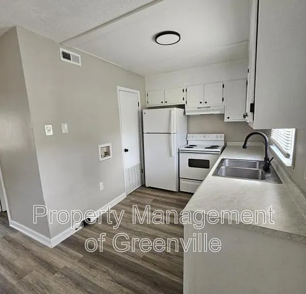 6526 White Horse Rd #10B — Photo 7